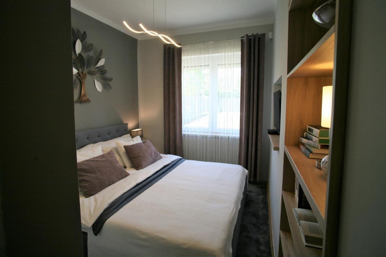 Otium Wellness Apartmanhaz Balatonakarattya Bagian luar foto