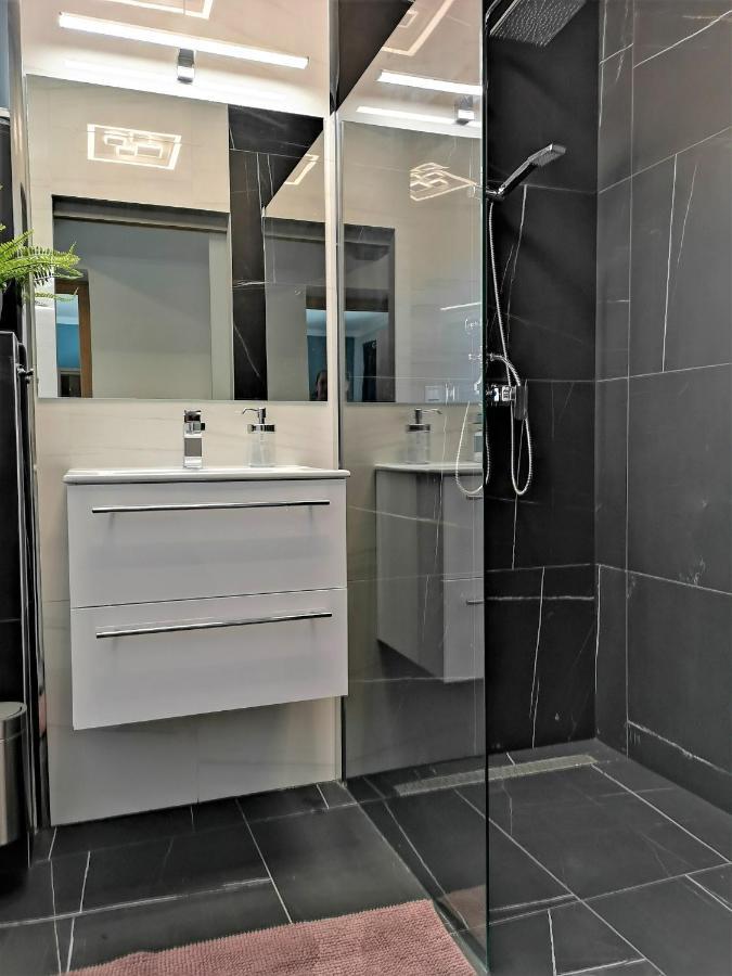 Otium Wellness Apartmanhaz Balatonakarattya Bagian luar foto