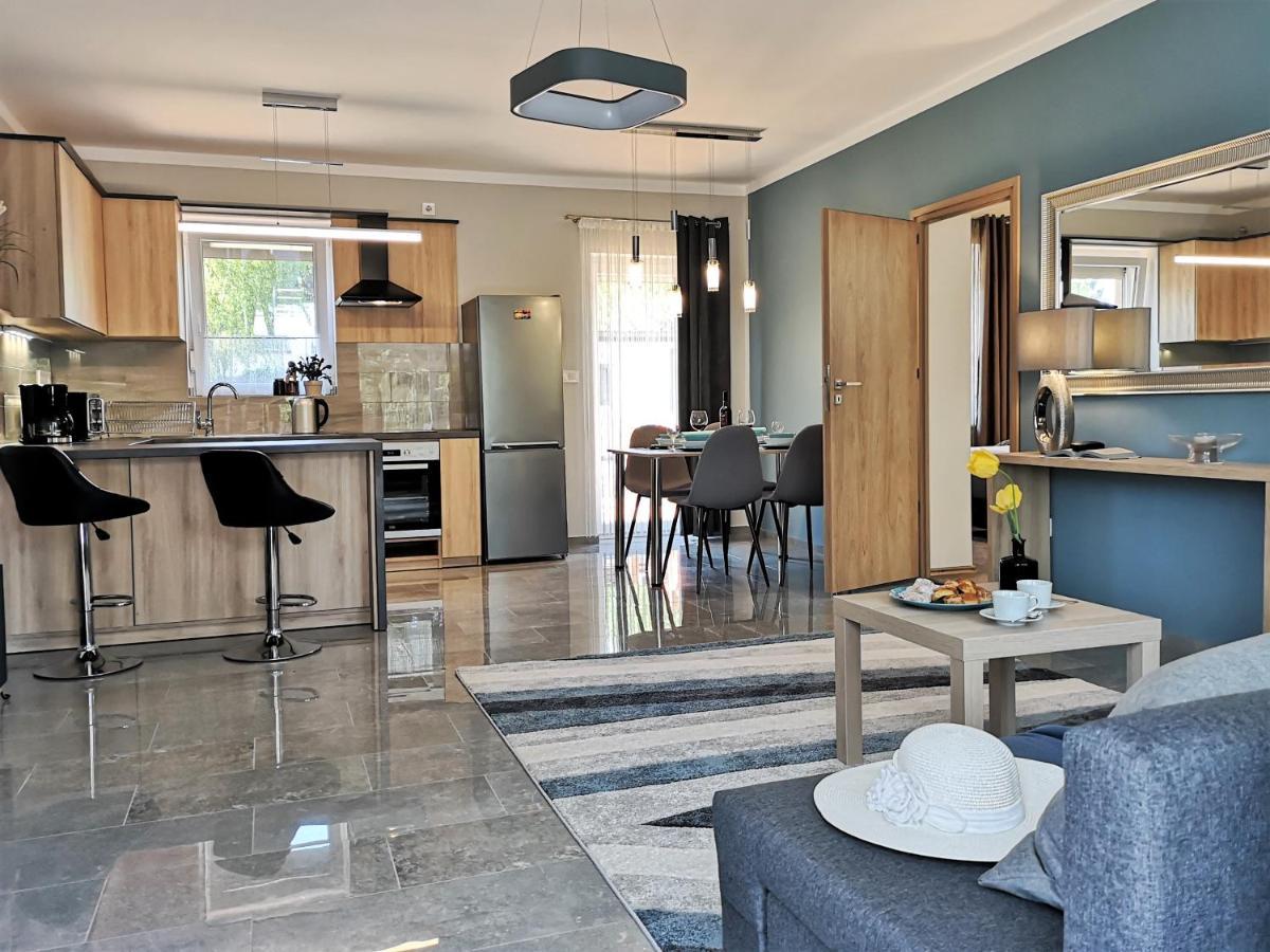 Otium Wellness Apartmanhaz Balatonakarattya Bagian luar foto