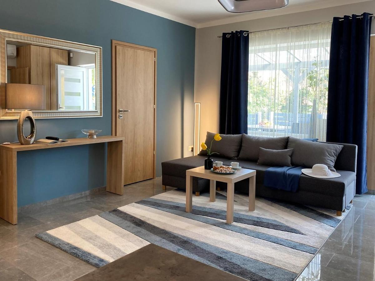 Otium Wellness Apartmanhaz Balatonakarattya Bagian luar foto