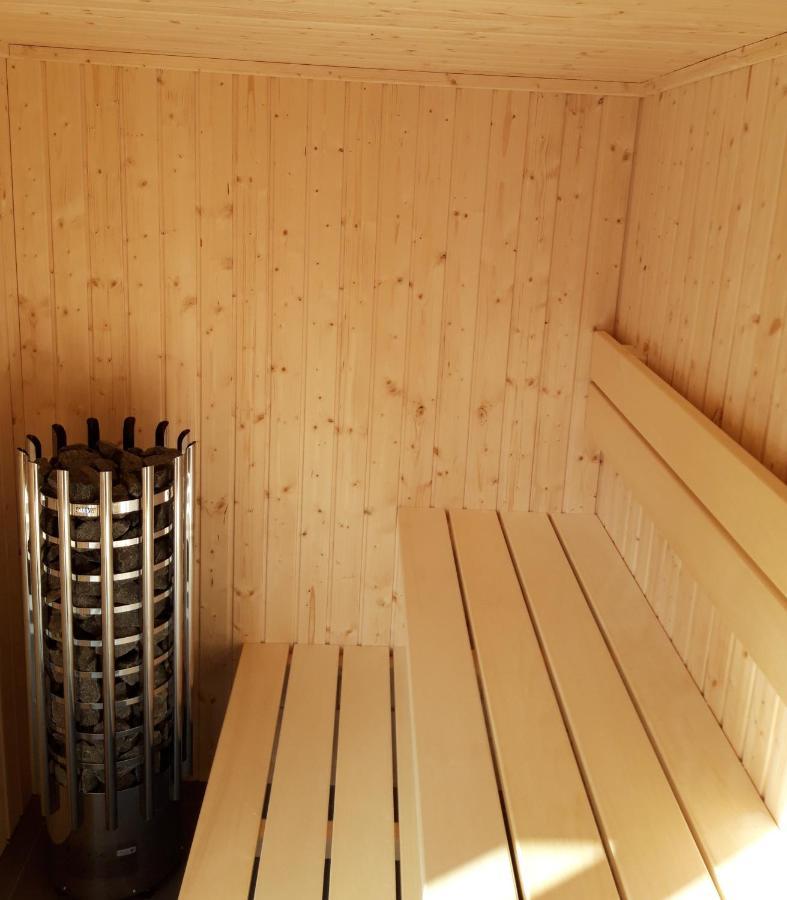 Otium Wellness Apartmanhaz Balatonakarattya Bagian luar foto
