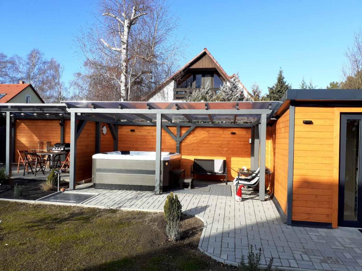 Otium Wellness Apartmanhaz Balatonakarattya Bagian luar foto