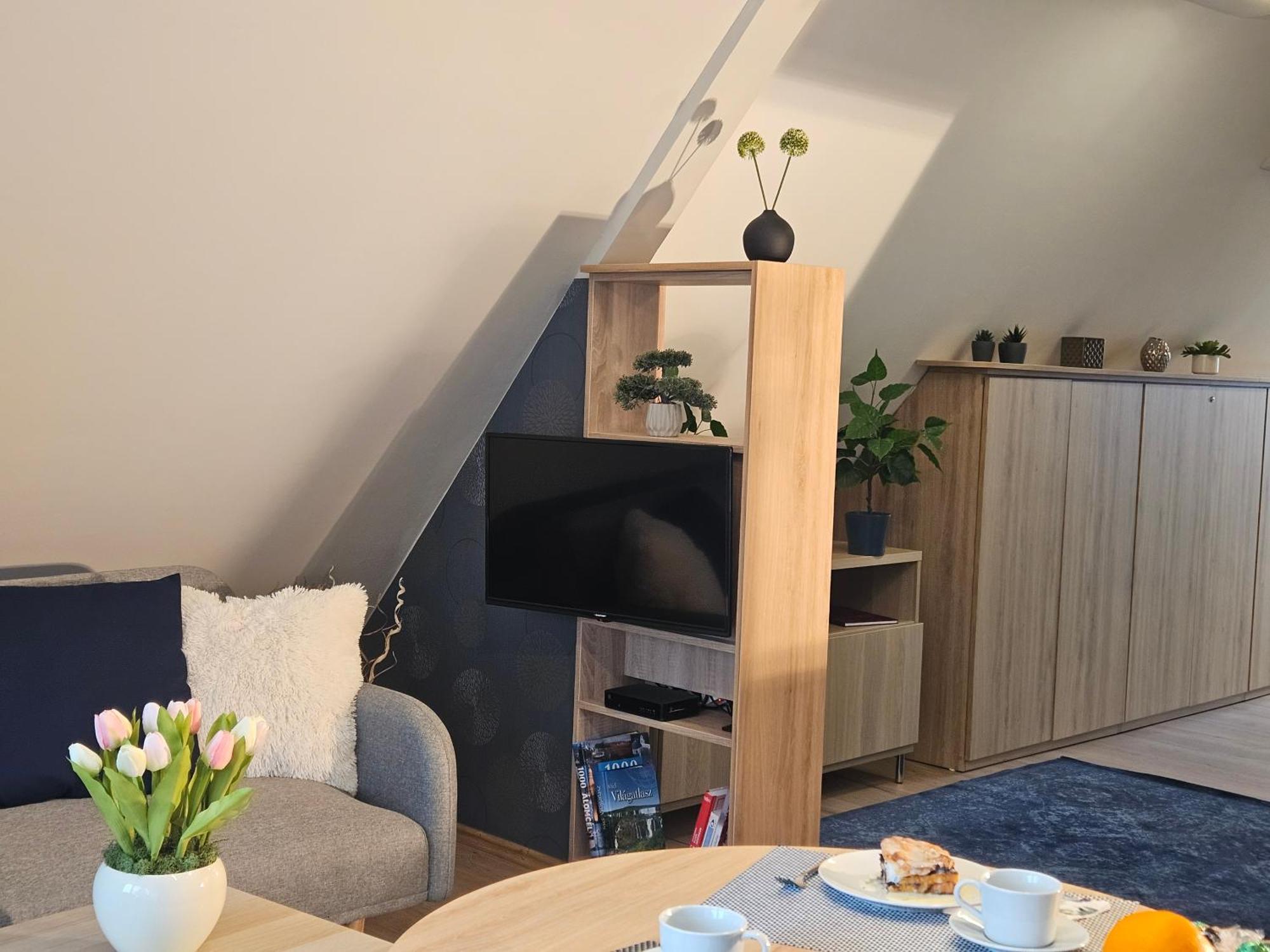 Otium Wellness Apartmanhaz Balatonakarattya Bagian luar foto